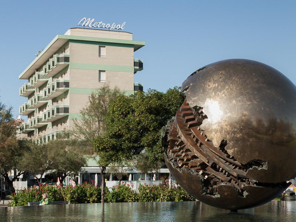 Hotel Metropol Pesaro Bagian luar foto